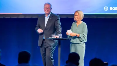 Stefan Hartung, président du directoire de Robert Bosch GmbH et Tanja Rückert, membre du directoire de Robert Bosch GmbH, lors du Bosch Tech Day 2025 à Feuerbach.