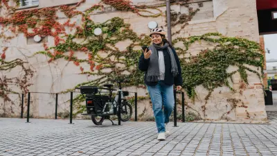 The connected theft protection solutions from Bosch eBike Systems allow eBike riders to park their bikes without worrying. These smart features make eBikes more secure in everyday use.